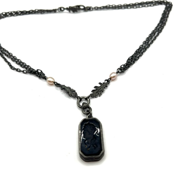 Gorgeous Signed EXTASIA Black Cameo Bead Pearl Necklace Triple Black Chain - Picture 10 of 14